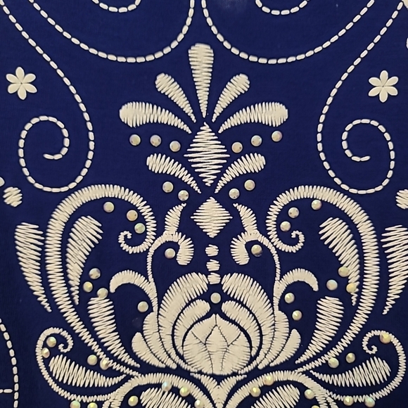 Royal Blue Embroidered Cold Shoulder Top by AGENDA Sz M~ keyhole back - Picture 7 of 11